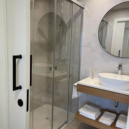 Apartment R14 En Con 2 Habitaciones, Salon-cocina, 1 Bano Y Zona De Lavanderia, Situado Cerca De Playas Mino