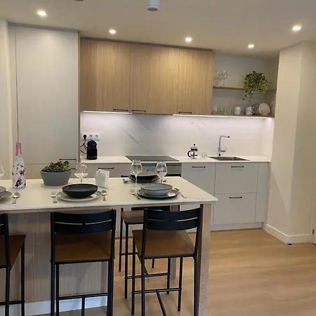 R14 En Con 2 Habitaciones, Salon-cocina, 1 Bano Y Zona De Lavanderia, Situado Cerca De Playas Mino
