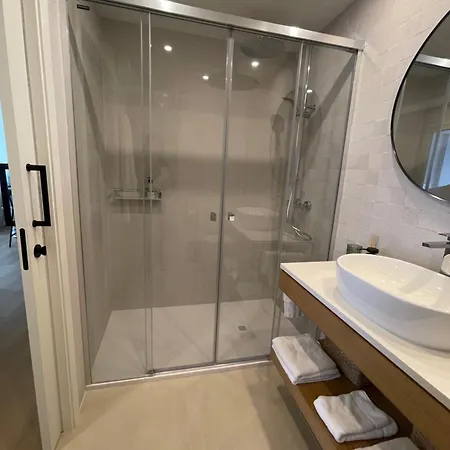 Apartment R14 En Con 2 Dormitorios, Salon-cocina, 1 Bano Y Zona De Lavanderia, Situado Cerca De Playas *