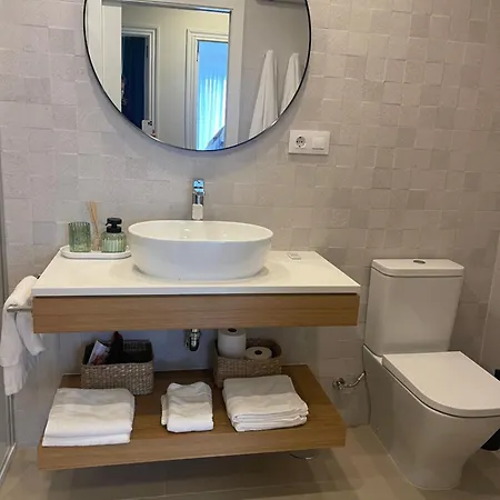 R14 En Con 2 Dormitorios, Salon-cocina, 1 Bano Y Zona De Lavanderia, Situado Cerca De Playas Apartment Mino