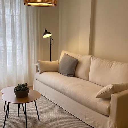 Apartment R14 En Con 2 Dormitorios, Salon-cocina, 1 Bano Y Zona De Lavanderia, Situado Cerca De Playas *